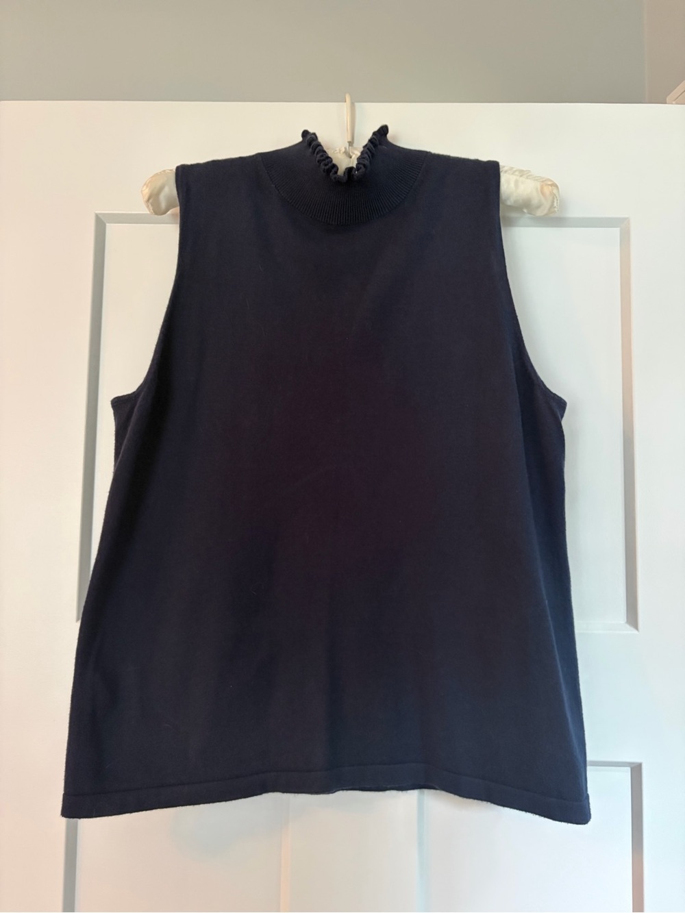Ann Taylor Factory Sleeveless Navy Mock Neck Top Size L